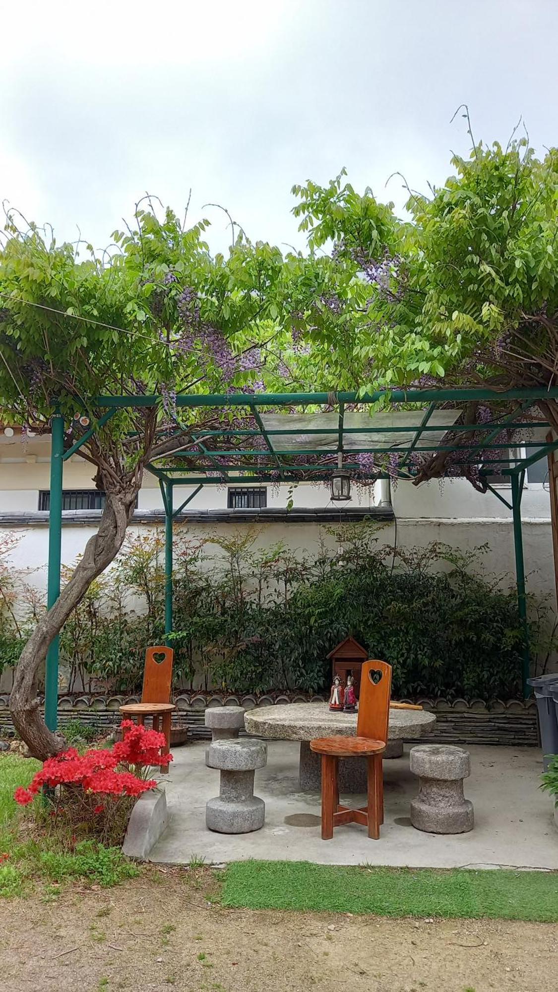 Adam Guesthouse Gyeongju Exteriör bild